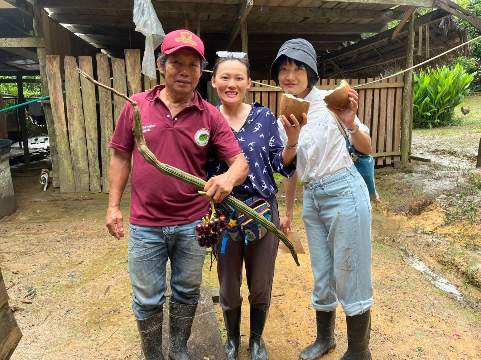 Hospedaje Y Tours Reina Arriera Amazonas Colombia Macedonia Экстерьер фото