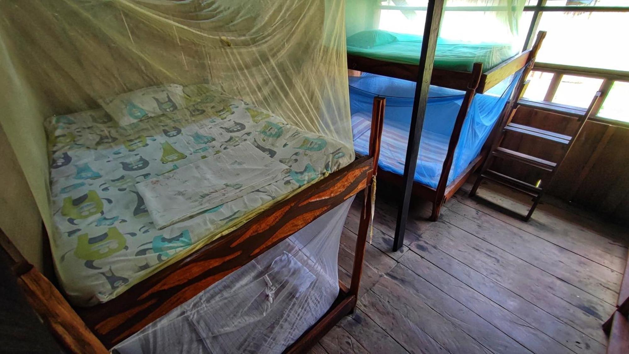 Hospedaje Y Tours Reina Arriera Amazonas Colombia Macedonia Экстерьер фото