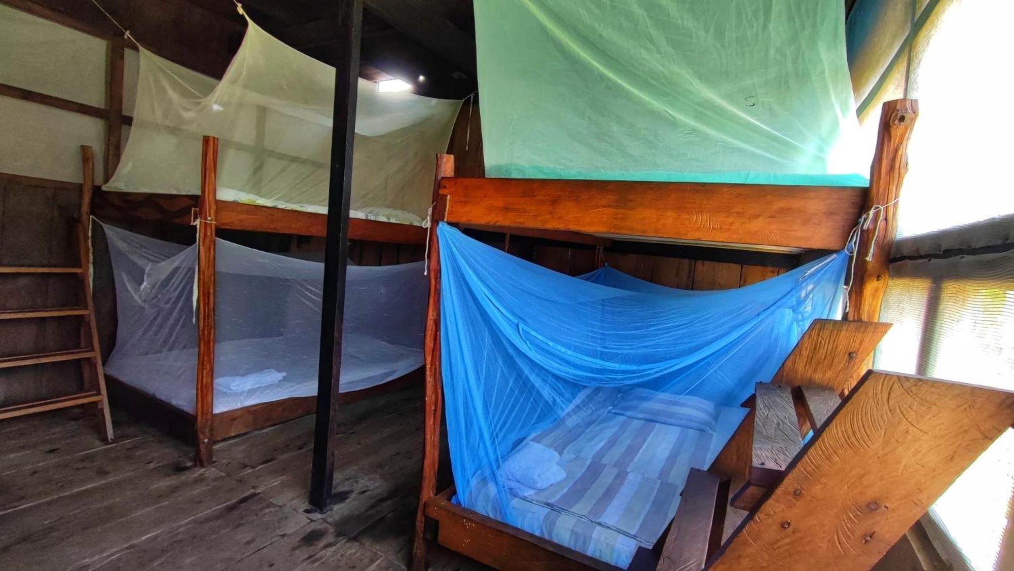 Hospedaje Y Tours Reina Arriera Amazonas Colombia Macedonia Экстерьер фото