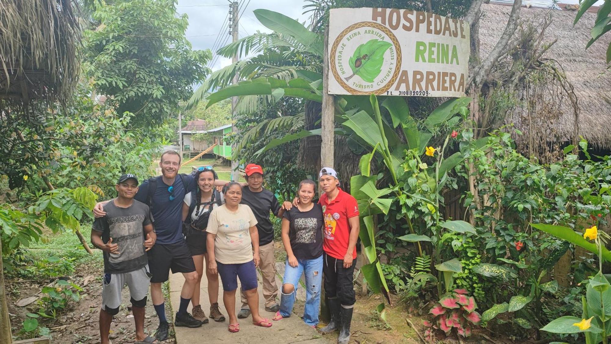 Hospedaje Y Tours Reina Arriera Amazonas Colombia Macedonia Экстерьер фото