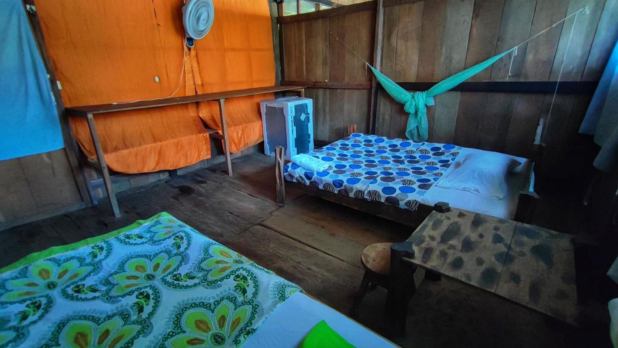 Hospedaje Y Tours Reina Arriera Amazonas Colombia Macedonia Экстерьер фото